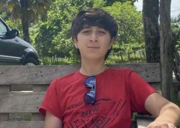 “პირველადი ექსპერტიზის პასუხი მოვიდა” – ბათუმის კლინიკაში  გარდაცვლილი 13 წლის ბიჭის, ლუკა ჩხიკვიშვილის დედა