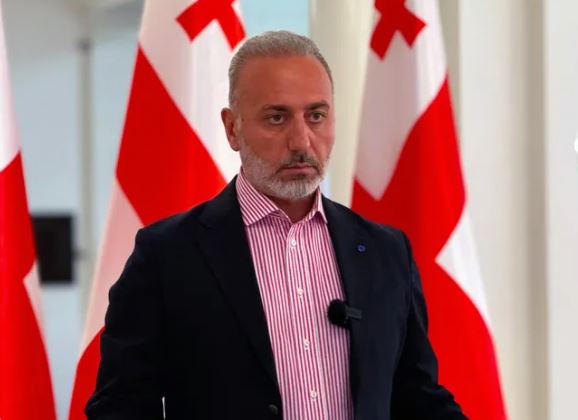 “მხოლოდ საკუთარი თავის და ოჯახის გადარჩენას ემსახურება…”- რას ამბობს გიორგი შარაშიძე ირაკლი ღარიბაშვილზე