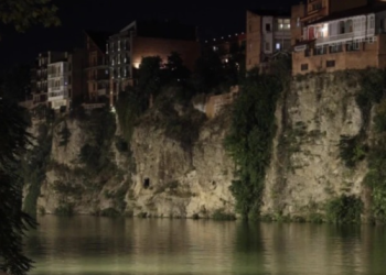 ,,თბილსერვის ჯგუფმა” მეტეხის კლდის განათება სრულად განაახლა