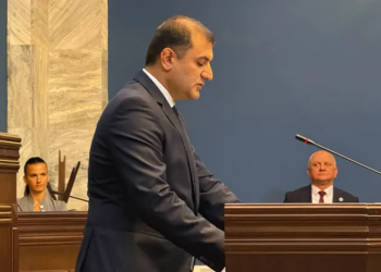 თავდაცვისა და უსაფრთხოების კომიტეტზე სუს-ის უფროსის თანამდებობაზე წარდგენილ თამაზ ბორაშვილს უსმენენ – სხდომა დაიხურა