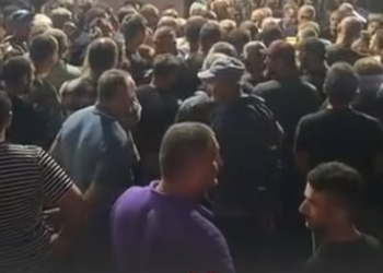 როგორც უკვე ფეისბუქ-ლაივიდან ნახეთ, ბოლომდე მოგვადგა ფეხი ღვინის ეროვნულმა სააგენტომ და 30 თეთრად აპირებენ ყურძნის მიღებას მასიურად” – რას წერს თელავის საკრებულოს წევრი