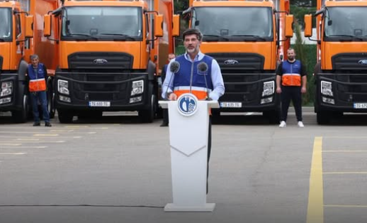“ჩვენ სტუმართმოყვარე ხალხი ვართ, ქალაქის გაცნობა კი ქუჩიდან იწყება. თბილისის სისუფთავე ანარეკლია ჩვენი ქვეყნისთვის” – კახა კალაძე