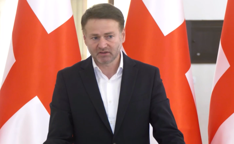“იმის მაგივრად, დაგმოს და მოინანიოს…” – “ქართულ ოცნებაში” პაატა ბურჭულაძის წერილს პასუხობენ