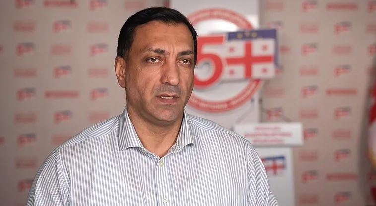 “ახალი ნარატივი, რომ თურმე, ქართველი ხალხი არის რუსოფობი, კრემლში მომზადებული ნარატივია…” – რას ამბობს ლევან ბეჟაშვილი