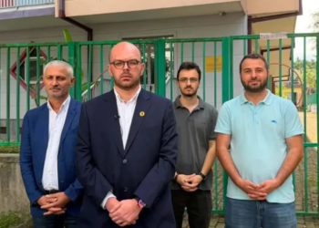 “დღეს სააღმზრდელო პროცესი 40 მუნიციპალური ბაღიდან 9-ში ვერ განახლდა…” – რას ამბობს ვაჟა დარჩია
