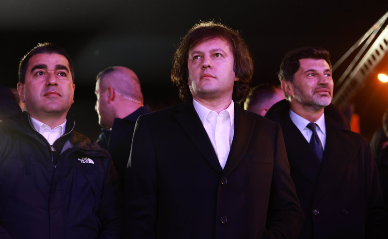 “კობახიძე ფაქტობრივად პრემიერი აღარც არის, რომ შეხედავ მიხვდები, რომ ძალაგამოცლილია” – არმაზ ახვლედიანი