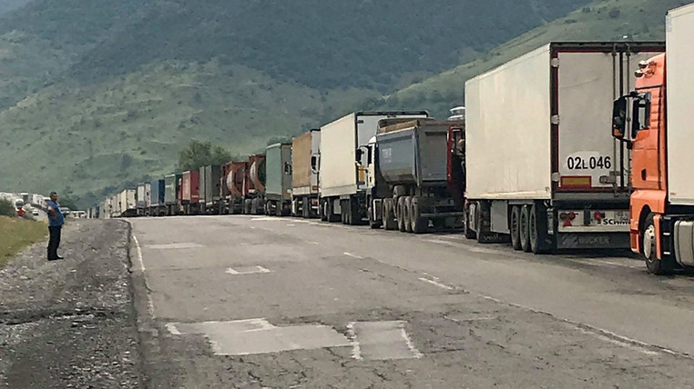 რუსეთის ულტიმატუმი საქართველოს – ევროკავშირში გაწევრიანების შემთხვევაში მძღოლებისთვის ვადა 90 დღემდე შემცირდება