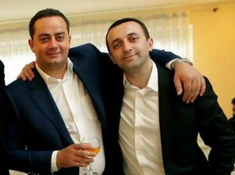 “მეკითხებიან, მჯერა თუ არა, რომ ივანიშვილის გარეშე დაიწყებდნენ “ირაკლის განადგურების პროცესს?” – რას წერს ღარიბაშვილის ცოლის ძმა