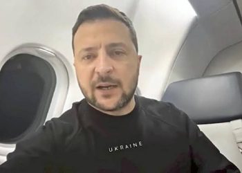 ზელენსკის თვითმფრინავი დრონის შეჯახებას გადაურჩა