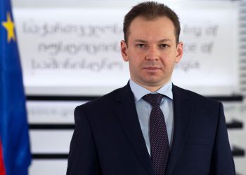 მოიკიდებენ ხოლმე ტყუილების გუდას ე.წ. მდიდარი ენჯეოების წარმომადგენლები და იქ შესაბამის შეხვედრებზე ცდილობენ როგორღაც ჩირქი მოსცხონ საკუთარ ქვეყანას – თორნიკე ჭეიშვილი