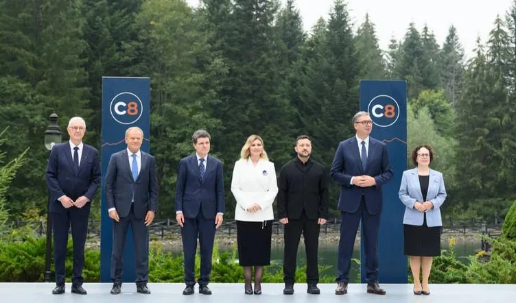ვოლოდიმირ ზელენსკიმ თანამშრომლობის ახალი ფორმატის – „კარპატული რვიანის“ – შექმნის შესახებ განაცხადა
