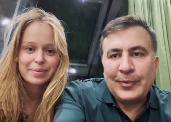 “მინ­დო­და, კო­მენ­ტა­რის­გან თავი შე­მე­კა­ვე­ბი­ნა და მთე­ლი ამ წლე­ბის გან­მავ­ლო­ბა­ში ვდუმ­დი” – ლიზა იასკო მიხეილ სააკაშვილს პასუხობს