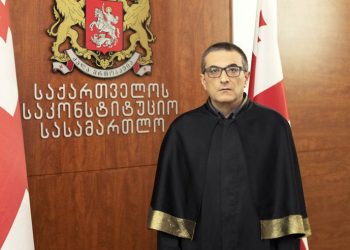 “ყველა მოსამართლე თავისთვის მუშაობდა ამ სარჩელზე, მითუმეტეს არ იყო სხდომა ჩანიშნული…” – რას აცხადებს საკონსტიტუციო სასამართლოს ყოფილი მოსამართლე გიორგი კვერენჩხილაძე