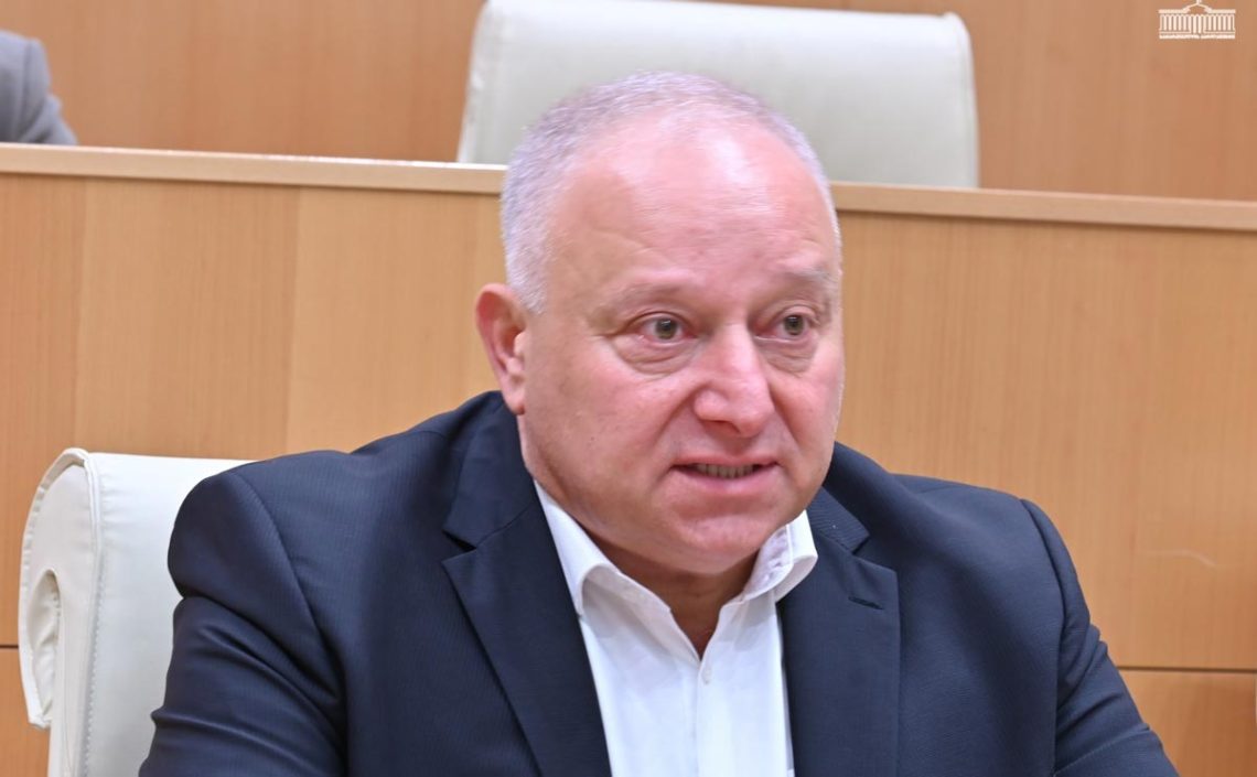არ დავუშვებთ, დაირღვეს ეკონომიკური პარამეტრები, ვიმუშავებთ, რომ იყოს მაღალი ეკონომიკური ზრდა, ეს საშუალებას მოგვცემს, ყოველწლიურად გავზარდოთ პენსიები და სოციალური პროგრამები- პაატა კვიჟინაძე