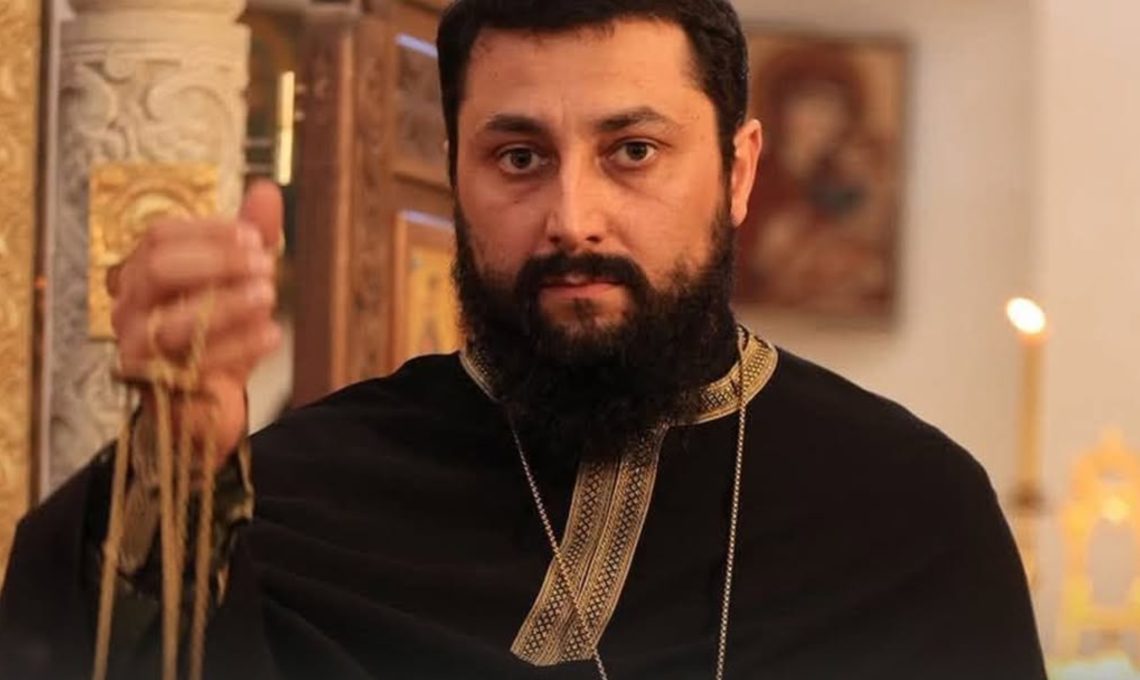 ხაშურში მამა ვახტანგისა და მამა მიქაელის მიერ მონათლული პირები ხელმეორედ მოსანათლები არიან“ –  მამა დავითი კაბერაშვილი ვიდეომიმართვას ავრცელებს