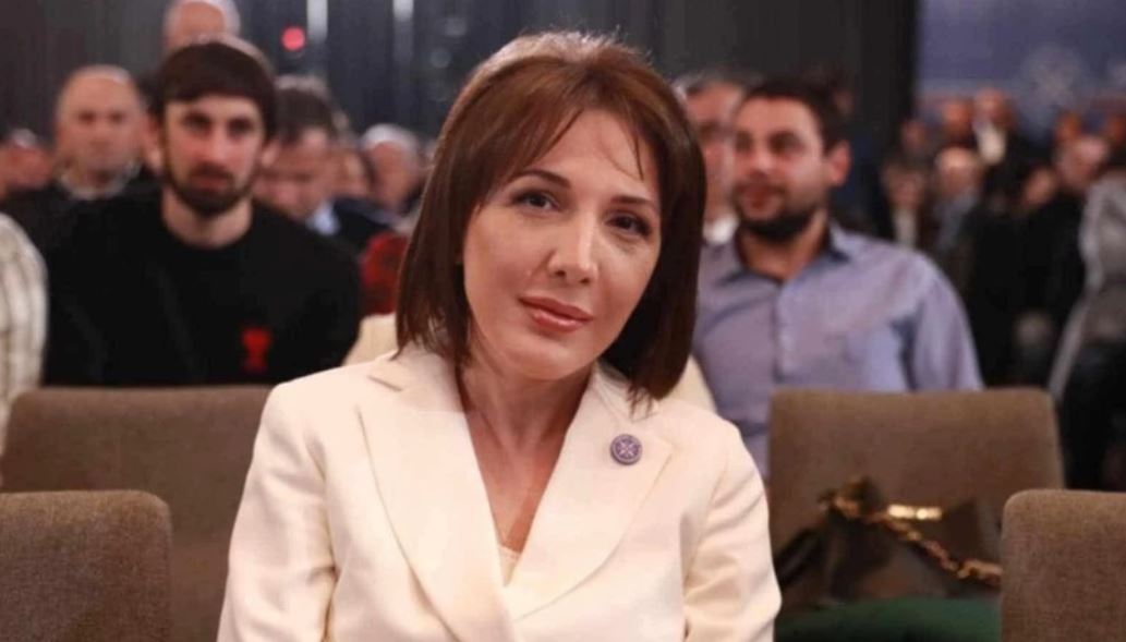 „ასავალ-დასავალის“ წარმომადგენლის გავრცელებული დეზინფორმაცია, ვფიქრობ, გასცდა რიგითი წარმომადგენლის ფანტაზიას და ალბათ, აღარ ჩაჯდება სიტყვის თავისუფლების შინაარსშიც – თამთა მეგრელიშვილი