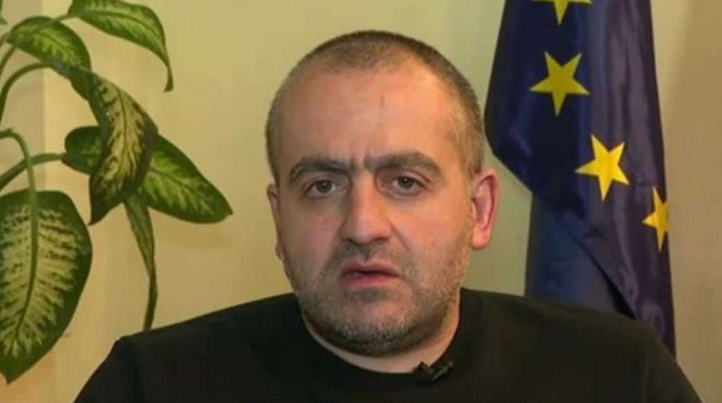 პუტჩის მერე, „ედიკას“ და პუტჩისტების გამპრავებელი, ერთ-ერთი იყო გენშერი. ახლა ვაგნერი, თავის მეტრს, გენშერს ედრება ედიკას შვილობილების დაცვაში- გიორგი გამსახურდია