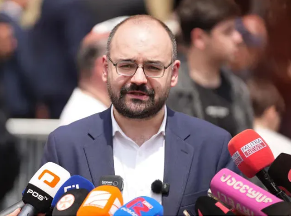 ის, რომ ამ კალიბრის ჩლუნგები არიან საქართველოში რუსული ინტერესების დამცველთა შორის, ამაზე დიდ „პადარკას“ კრემლი ვერ გაგვიკეთებდა- გრიგოლ გეგელია დიდი ბრიტანეთის მიერ დასანქცირებულ საქართველოს 4 მოქალაქეზე