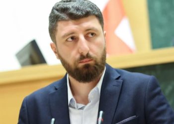 ლევან ბეჟაშვილი საუბრობს, როდესაც პარტია გაუქმდება, ავტომატურად უქმდება ამ პარტიის მიერ წარდგენილი პარლამენტის წევრების მანდატებიო, რაც ტყუილია – არჩილ გორდულაძე