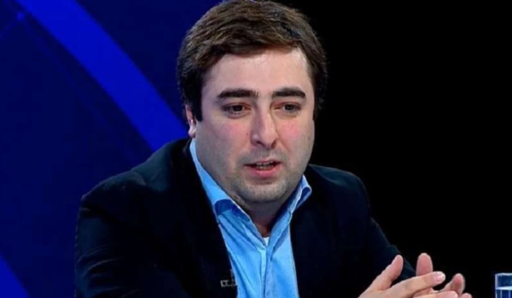 ბატონო გვარამია, ბიძინა ივანიშვილის ქველმოქმედება 1990-იანი წლებიდან იწყება, „ქართუ“ ჯერ კიდევ 1995 წელს დაარსდა! ეს საქმიანობა შენს დღევანდელ პოლიტიკურ ანგარიშსწორებას ათწლეულებით უსწრებს – ნიკოლოზ მეტრეველი
