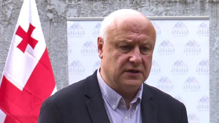 გიგი წერეთლის განცხადებით, პარტიების აკრძალვა ირიბად „ევროპულ საქართველოსაც“ ეხება, გამომდინარე იქიდან, რომ ის არის „კოალიცია ცვლილებებში“ შემავალი პარტია