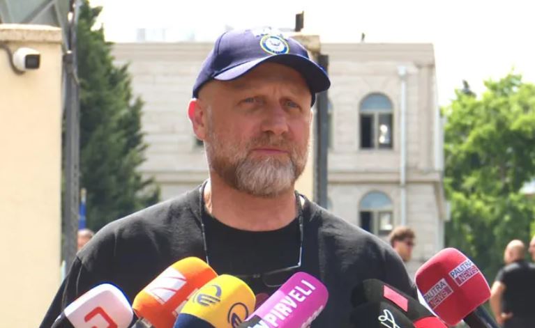 ზოგი ცდილობს ივანიშვილს თავი მოაწონოს, ზოგი ცდილობს – ჩუმად იყოს, მინიმალური ვალდებულება შეასრულოს, ბოლოს ხელი მოაწეროს გადაწყვეტილებაზე, ზოგი კი „ნაცი არა ვარ“ მტკიცების რეჟიმშია ისევ – ასეთი სპექტაკლია – ზურაბ ჯაფარიძე