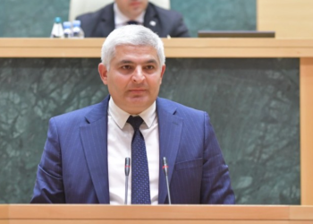 ,,როცა ადამიანს ცილს სწამებ და ასეთ სიბინძურეში ბრალს დებ, ბუნებრივია, ვალდებული ხარ, რომ კანონის წინაშე აგო პასუხი” – გიორგი სოსიაშვილი ბერა ივანიშვილის სარჩელის შესახებ