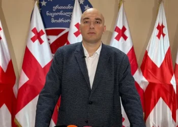 დადგა ის დრო, რის შესახებაც მერაბ კოსტავა გვაფრთხილებდა: „თავისუფლების დაკარგვასთან ვიქნებით ახლოს და ერთიანობა იქნება მნიშვნელოვანი“ – მოვუწოდებთ ყველა პარტიას, უთანხმოება გადავდოთ! ვიყოთ ერთიანები!-  ირაკლი ფავლენიშვილი