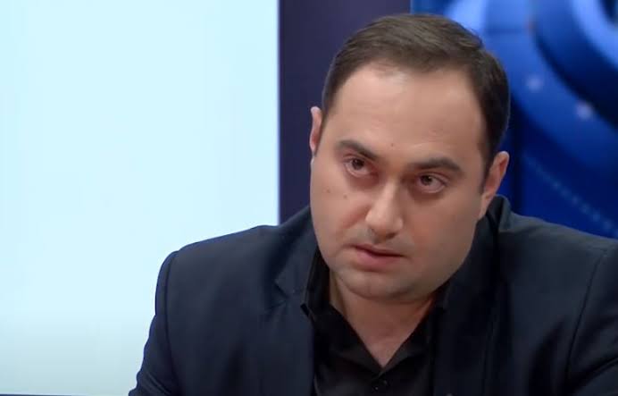 “სამართლებრივი სახელმწიფო მხოლოდ ქაღალდზე დაწერილი სიტყვები არ არის”- ზურაბ ქადაგიძე.