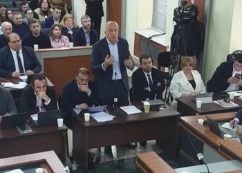 “დიდი შეურაცხყოფაა, როცა „ქართული ოცნების“ ლიდერი აცხადებს, რომ რამდენიმე დღეა დარჩენილი პარტიების გაუქმებამდე – 5 ერთმანეთთან დაუკავშირებელი პოლიტიკური ორგანიზაციის ერთად გაუქმების მოთხოვნის პრეცედენტი არ არსებობს”- ბადრი ჯაფარიძე