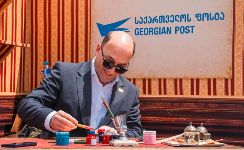 ფოსტის გენერალურ დირექტორს 9 მრჩეველი ჰყავდა, მათ სამუშაო აღწერილობები არ ჰქონდათ