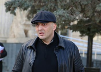 ფარცხალაძის საქმე არსებით განხილვაზე გადავიდა – ადვოკატი ირწმუნება, რომ ბრალდების მოწმეები “ზღაპრებს იგონებენ”